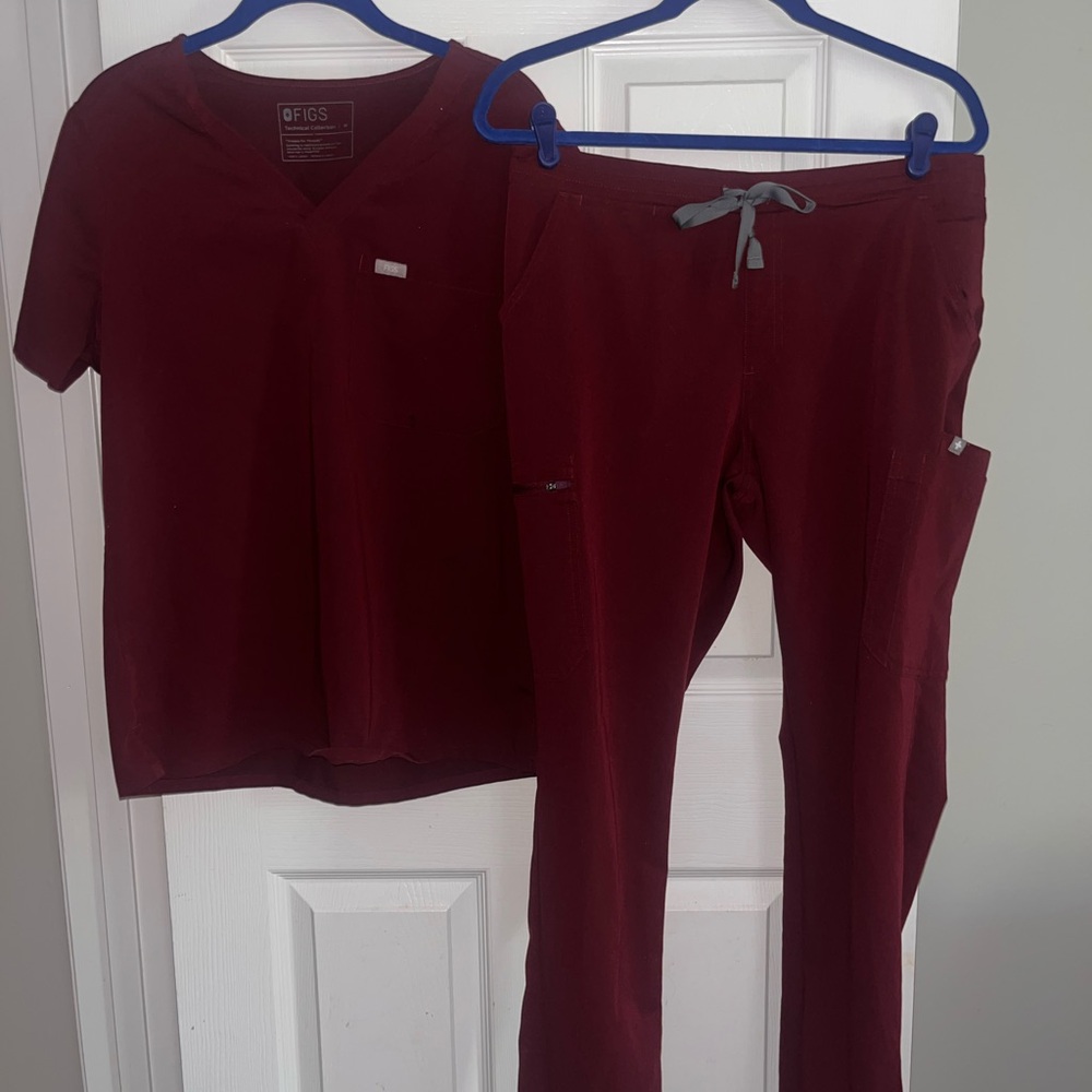 Burgundy Figs Scrub Set